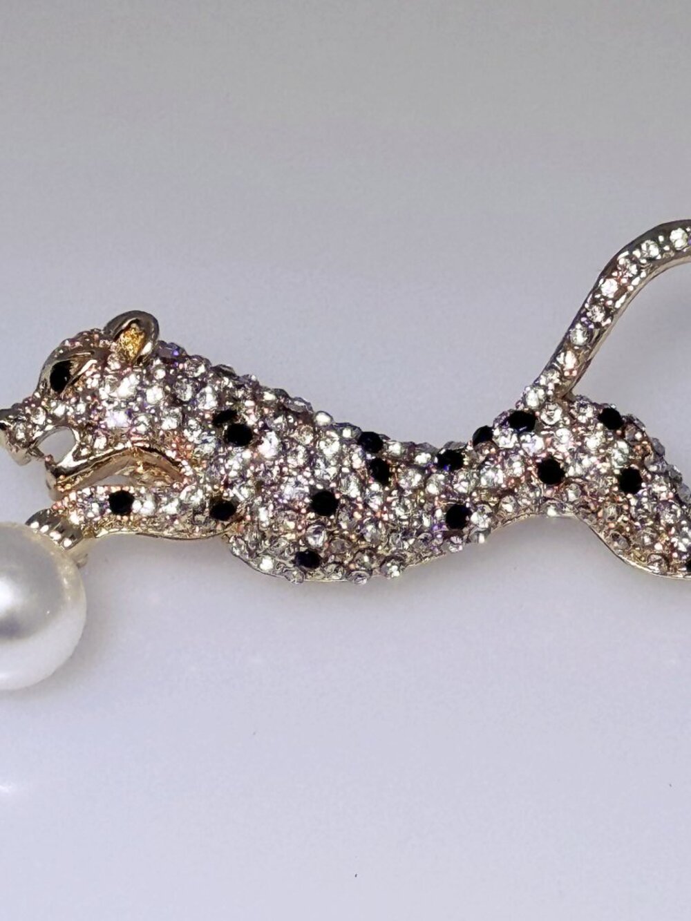 Running leopard brooch or pin, pave rhinestones, faux pearl drop, NWOT